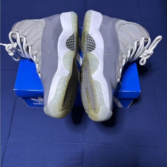 Jordan 11 Retro High Cool Grey 2021 Size 12 - Picture 3 of 6
